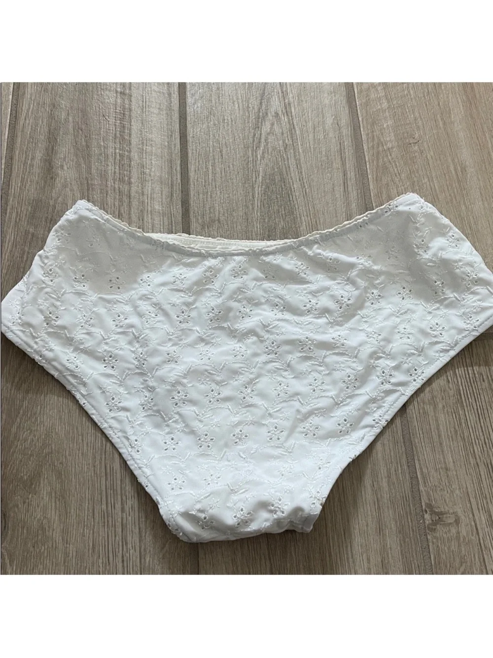 Frankie’s Bikinis X Sydney Sweeney Lisa Eyelet Florence Gingham Bikini Bottom M